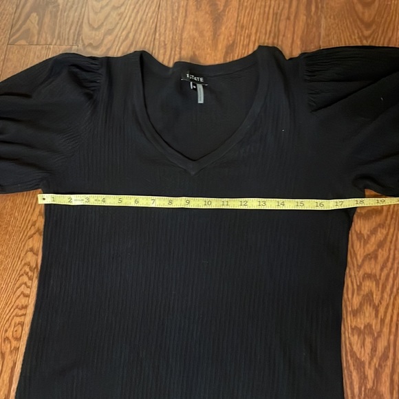 1 STATE cotton viscose balloon sleeve top. Textured black fabric Size Med - Picture 8 of 10